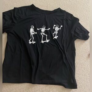 SHEIN Black Short Sleeve Tee with Skeleton Graphic